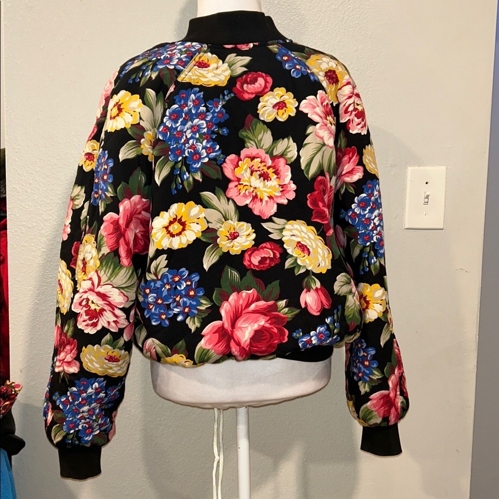 Vintage Liz Claiborne Floral Puffy Bomber Jacket Floral Women's Bomber Jacket - Picture 10 of 16